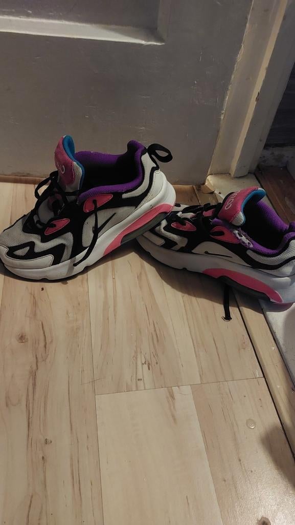 Nike. Maat 35, Ophalen of Verzenden