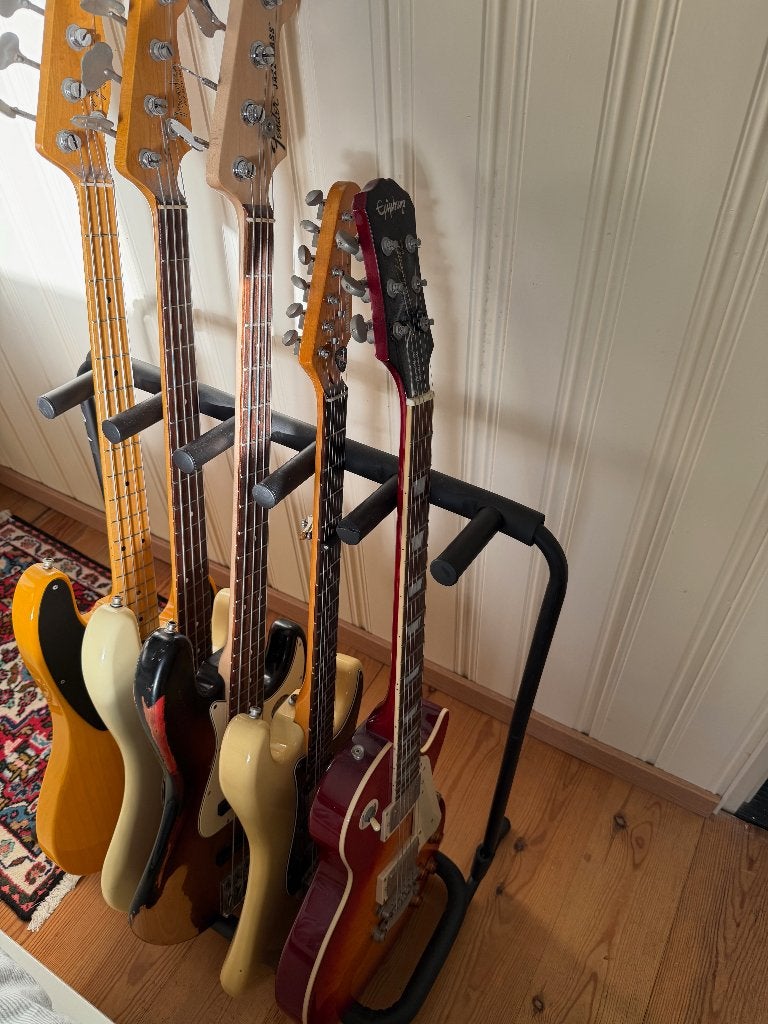 Fender gitaarstandaard voor 5 gitaren of basgitaren, Muziek en Instrumenten, Ophalen, Gebruikt, Instrumentstandaard, Gitaar