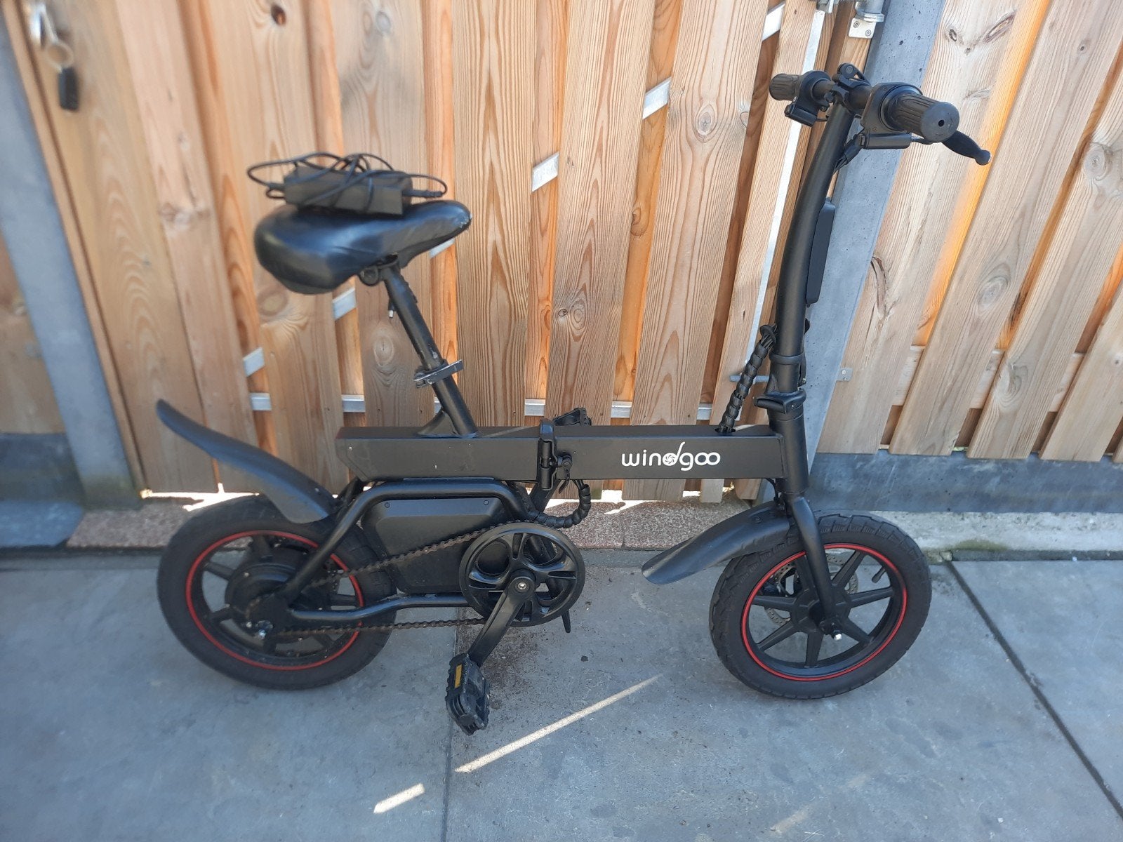 Windgoo B20 elektrische vouwfiets met gashendel en oplader, 14 tot 16 inch, Zo goed als nieuw, Totaal opvouwbaar, Schijfrem