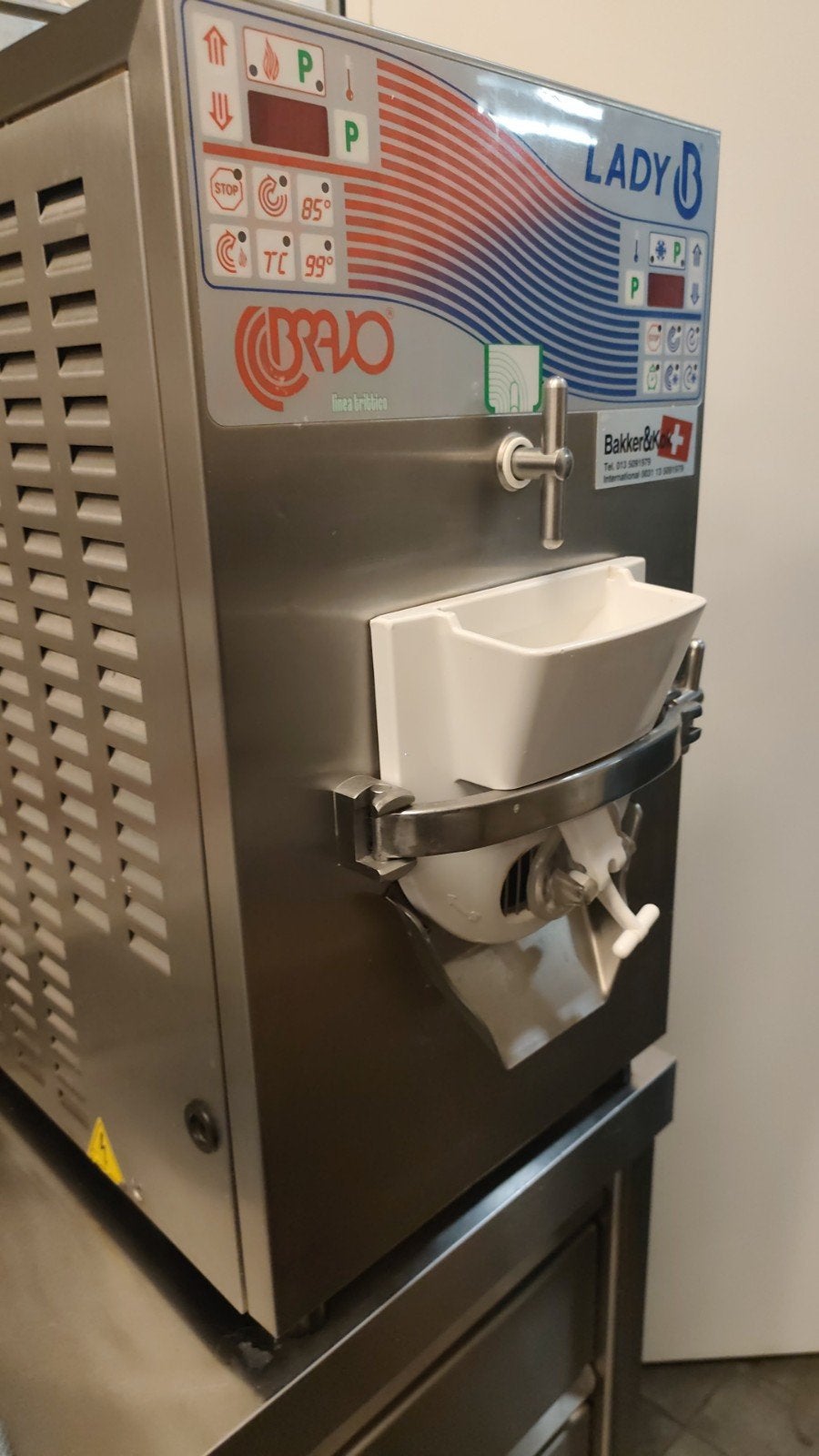Professionele Bravo Lady B IJsmachine - Zo goed als nieuw, Ophalen, Zo goed als nieuw, Zelfvriezend