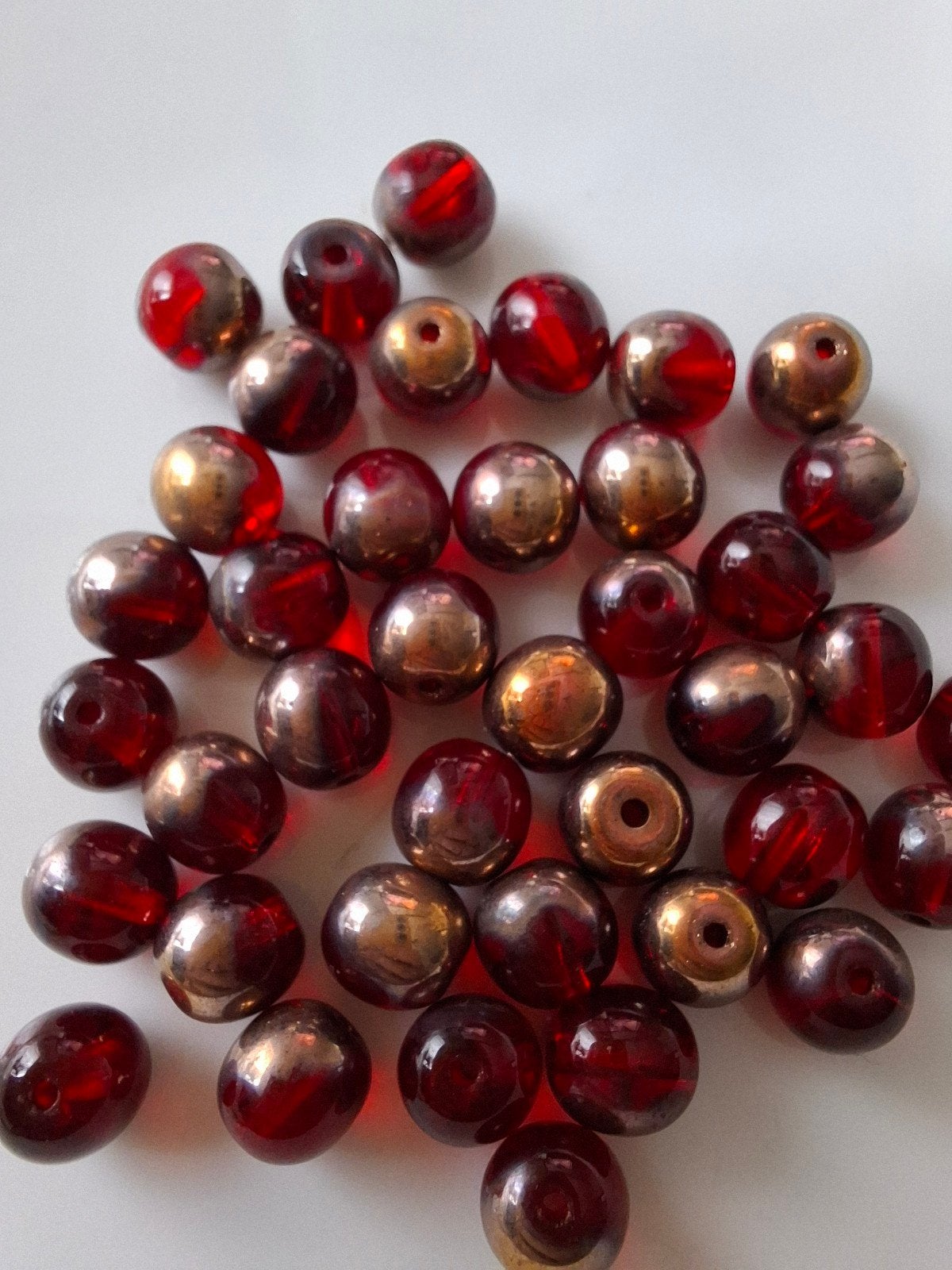 40 stuks 8 mm glaskralen rood goud kralen partij, Kraal, -, -, Nieuw
