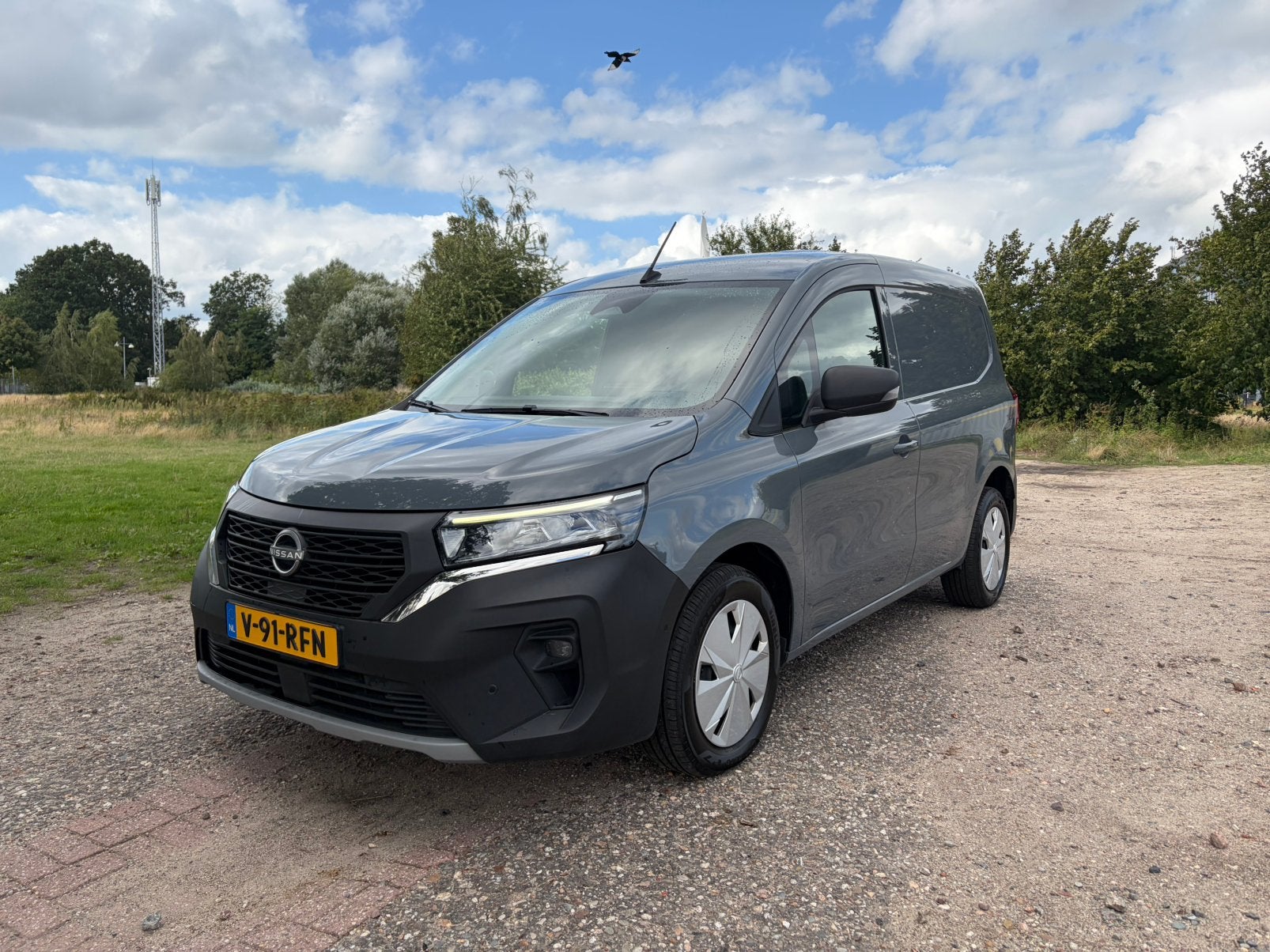 Nissan Townstar 1.3 TCE Benzine / 130PK / 2022 / Grijs / LED, Auto's, 15 km/l, 4 cilinders, 1299 kg, Leder