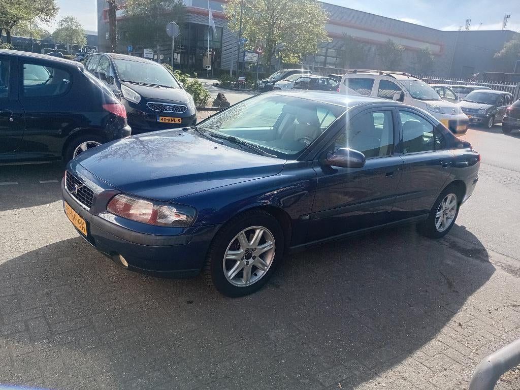 Volvo S60 2.4 170PK AUT 2001 Blauw, Blauw, S60, 1476 kg, 2435 cc