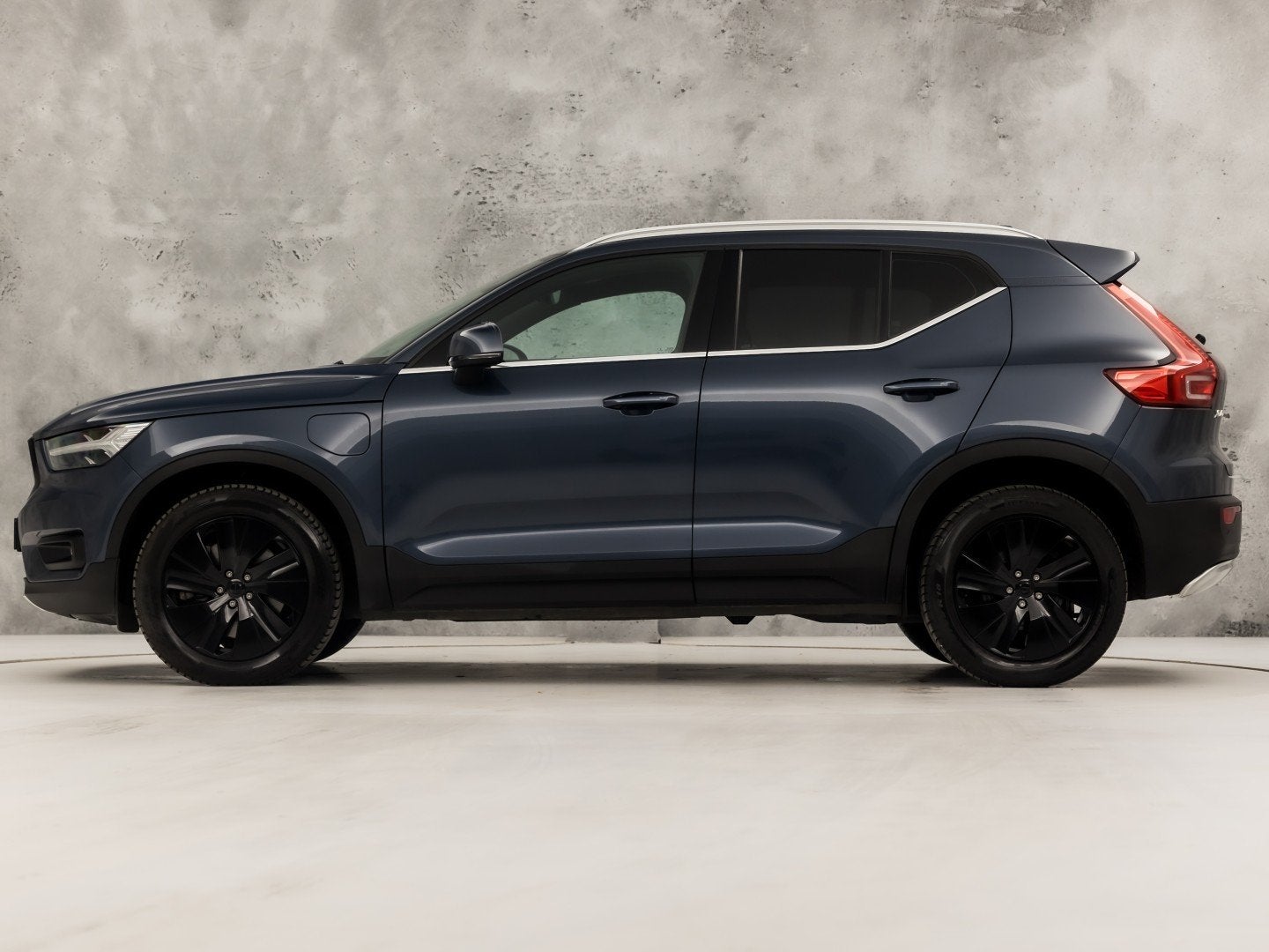 Volvo XC40 1.5 T5 Recharge Sport 262Pk Automaat (BLACK PACK,, Auto's, Volvo, 12 maanden, Stof, Euro 6, Blauw