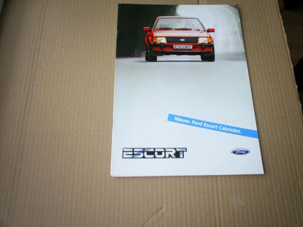 Ford o.a. Nieuw Ford Escort Cabriolet / XR3i [ 8 / 1983 ], Boeken, Verzenden, Zo goed als nieuw, Ford