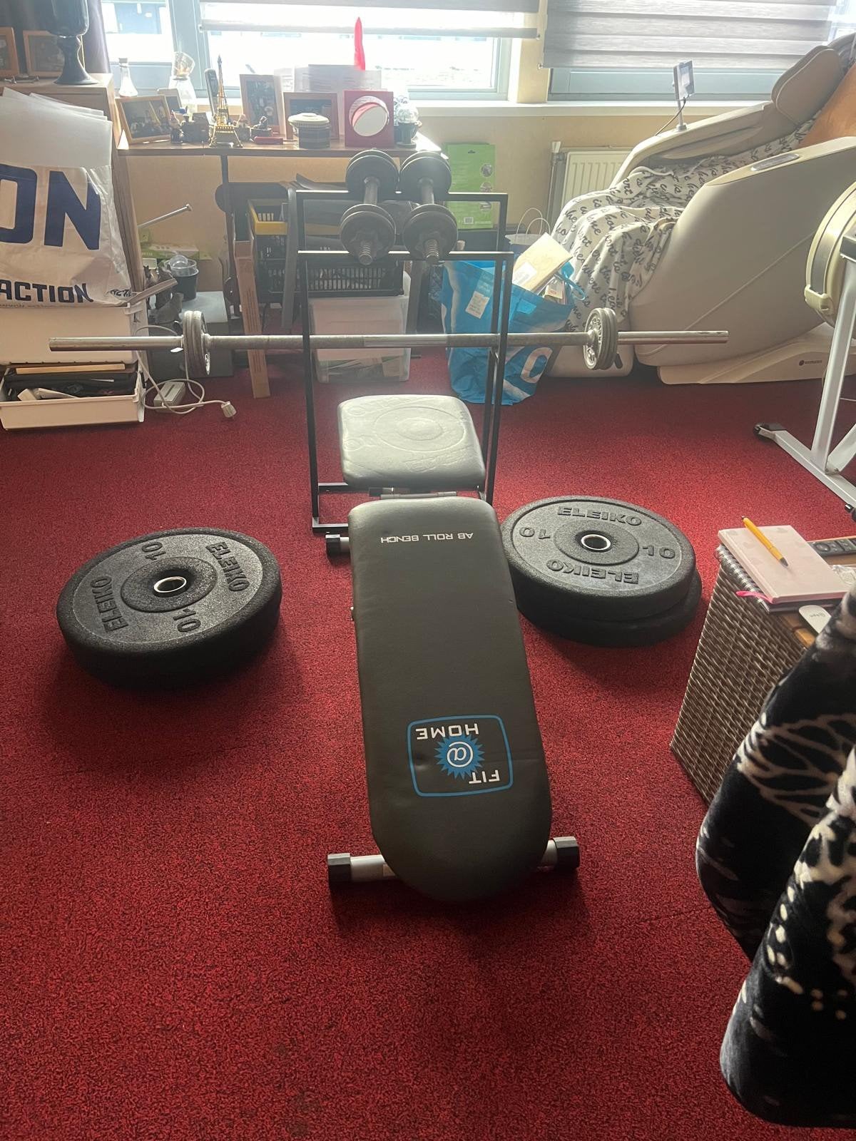 Halterbank met 80 kg gewichten, Ophalen of Verzenden, Gebruikt, Armen, Fitnessbank