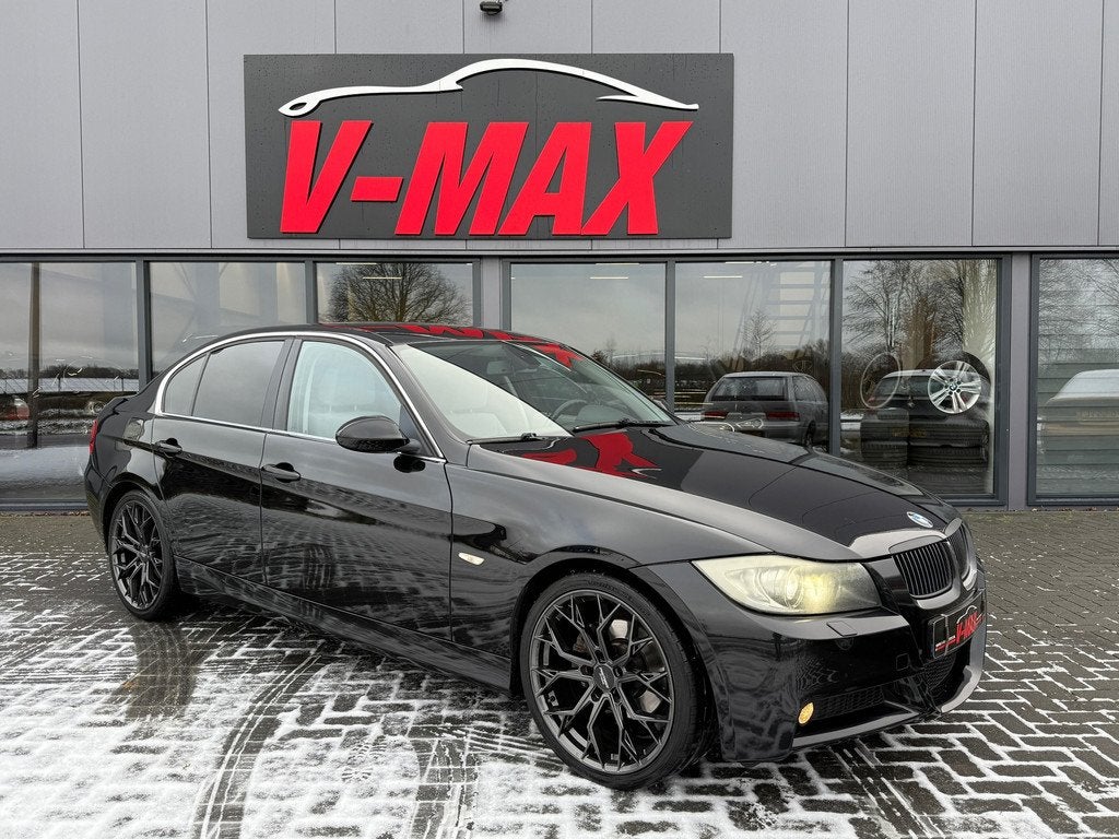 BMW 325i Sedan Handgeschakeld Climate Xenon Stoelverwarming, Auto's, 745 kg, Gebruikt, 2497 cc, Zwart