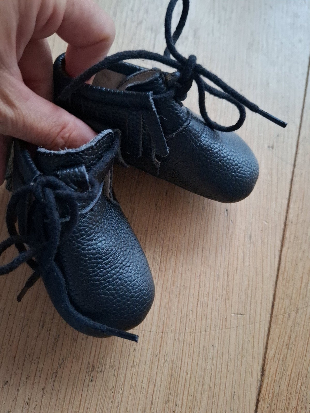 Mockies babyslofjes zwart leer maat S, Slofjes, Gebruikt, Jongetje of Meisje, Ophalen of Verzenden