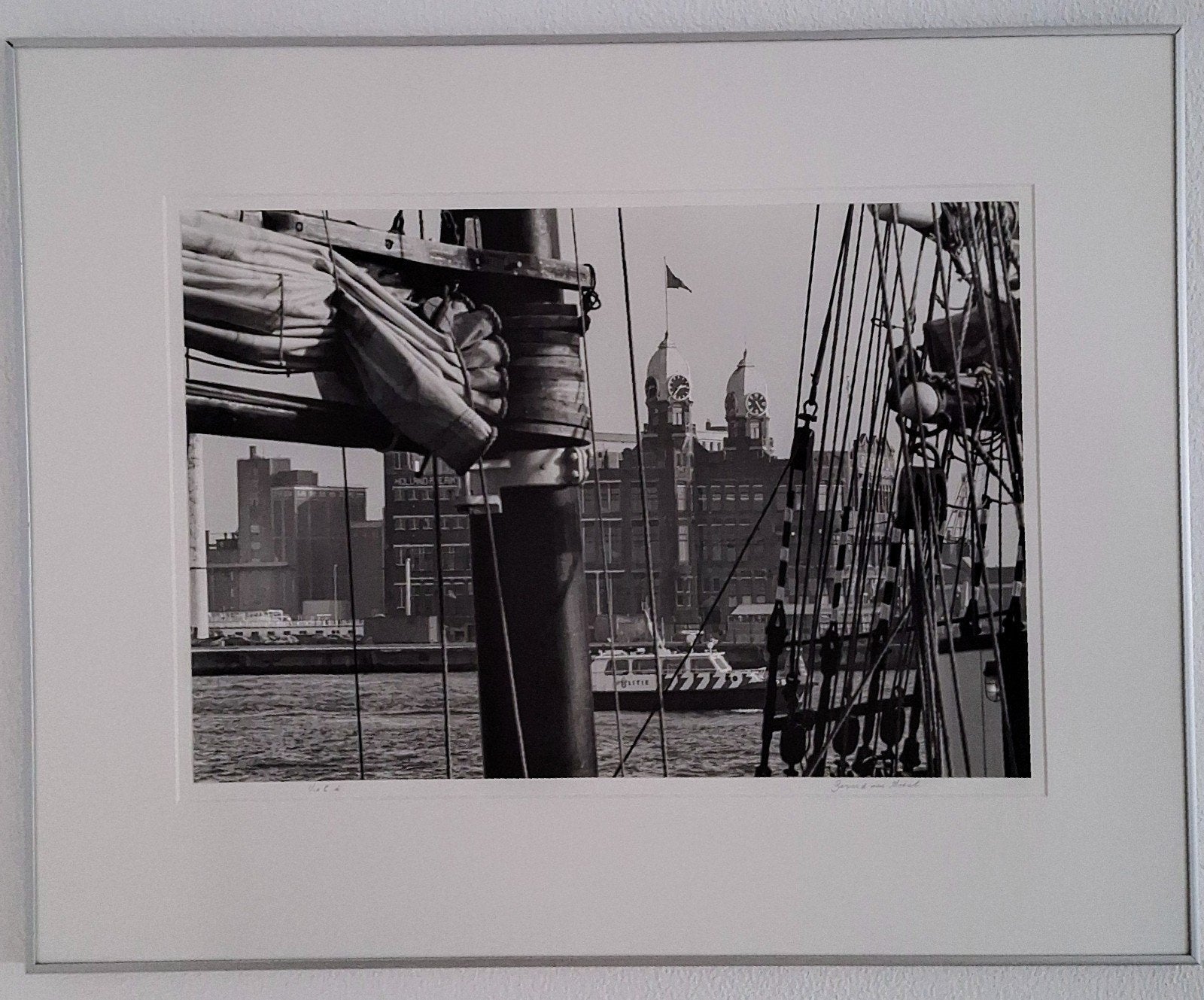 Gerard van Soest - Zwart-wit foto van havengezicht afmetinge, Ophalen of Verzenden, Foto, Fotografie, Genummerd