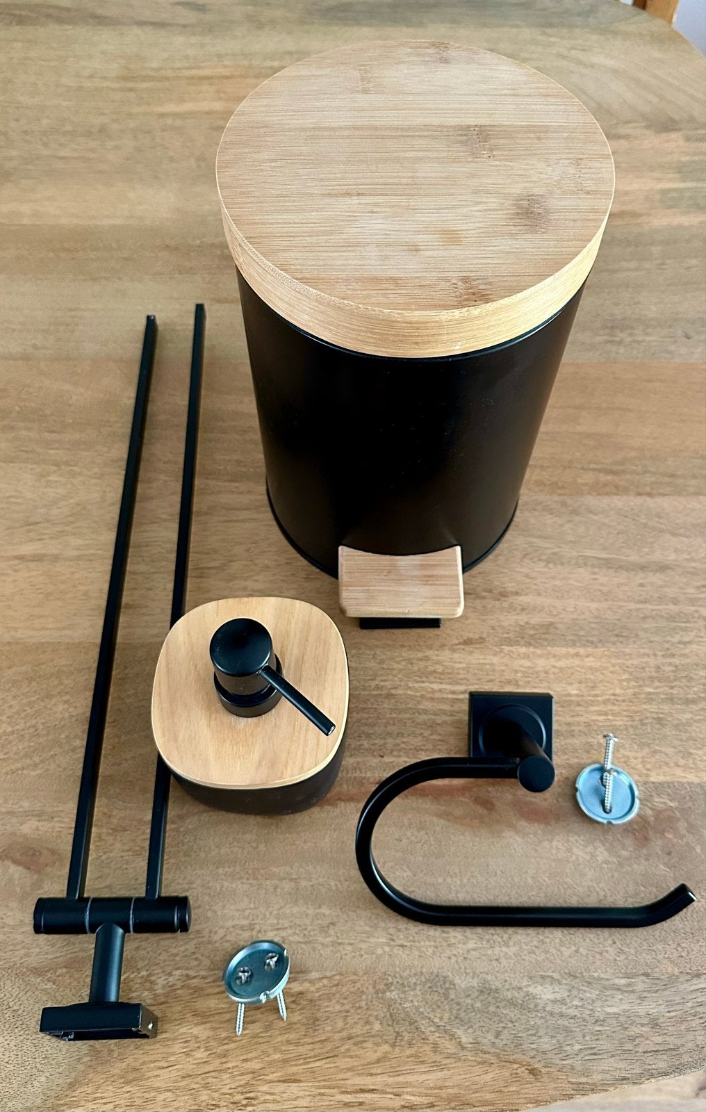 Complete Badkamer Accessoires Set - Zwart met Bamboe, Ophalen of Verzenden, Zo goed als nieuw, Zwart, Toilet-accessoire