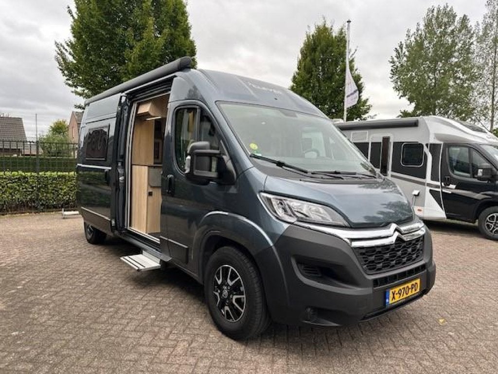 Caravans And Camping Clever