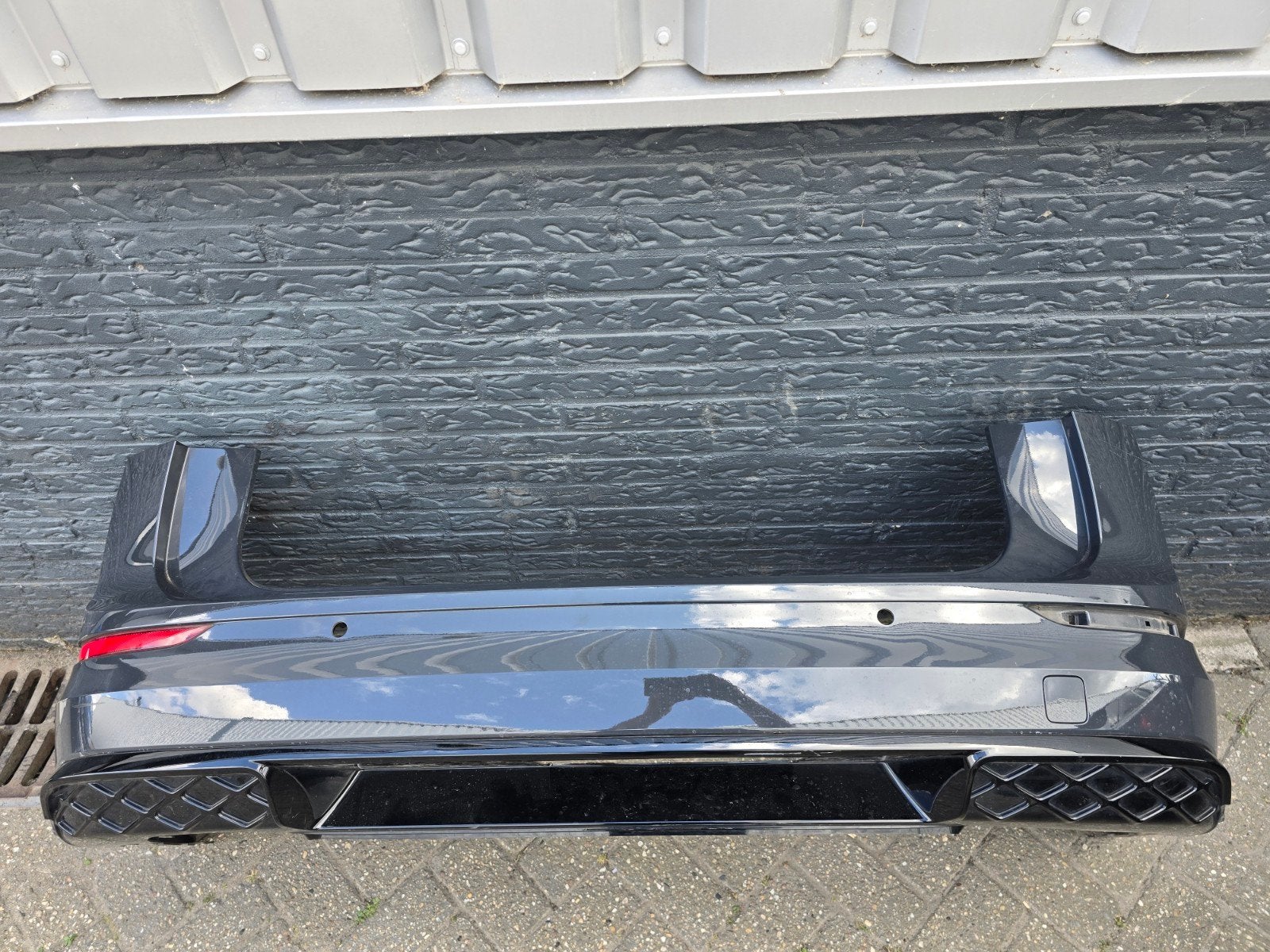 Achterbumper 6x pdc VW Golf 8 R-line facelift variant bj'24+, Auto-onderdelen, Carrosserie en Plaatwerk, Gebruikt, Volkswagen