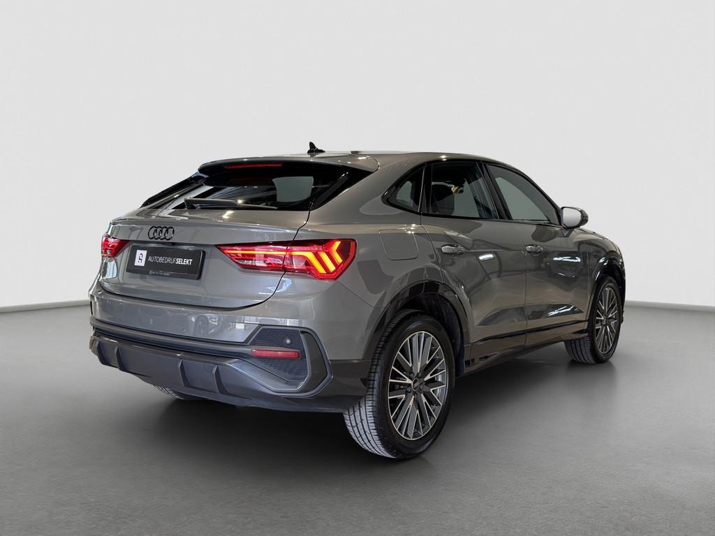 Audi Q3 Sportback 45 TFSI e S-line | Trekhaak | Camera | Chr, Auto's, Audi, Met garantie (alle), Automatische klimaatregeling