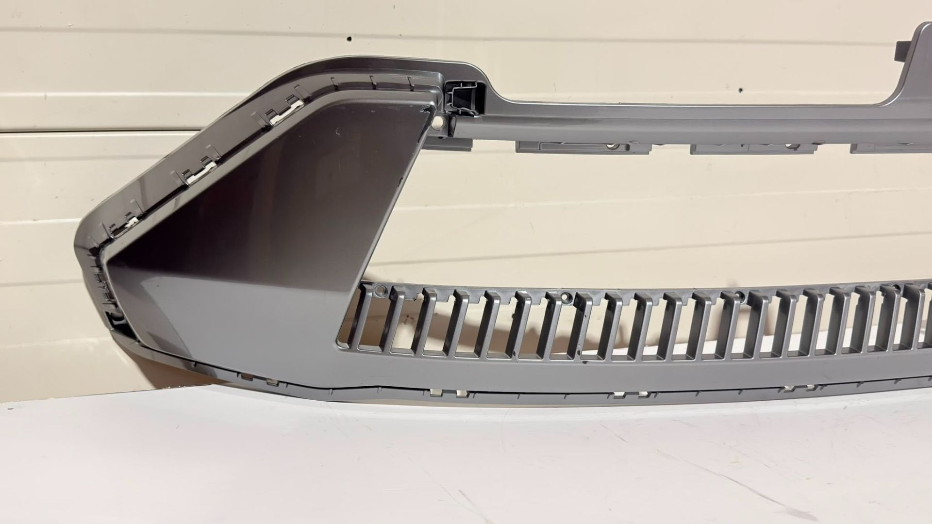 Kia EV5 voor bumperspoiler 86569-X9000, Heolleung-ro 12
06797  Seoul, Voor, Ophalen of Verzenden, Bumper