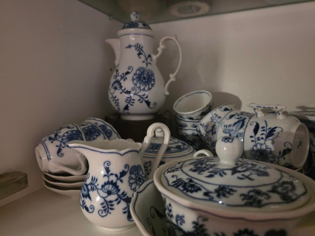 Partijtje Blue Danube en Zwiebelmuster servies, Ophalen of Verzenden