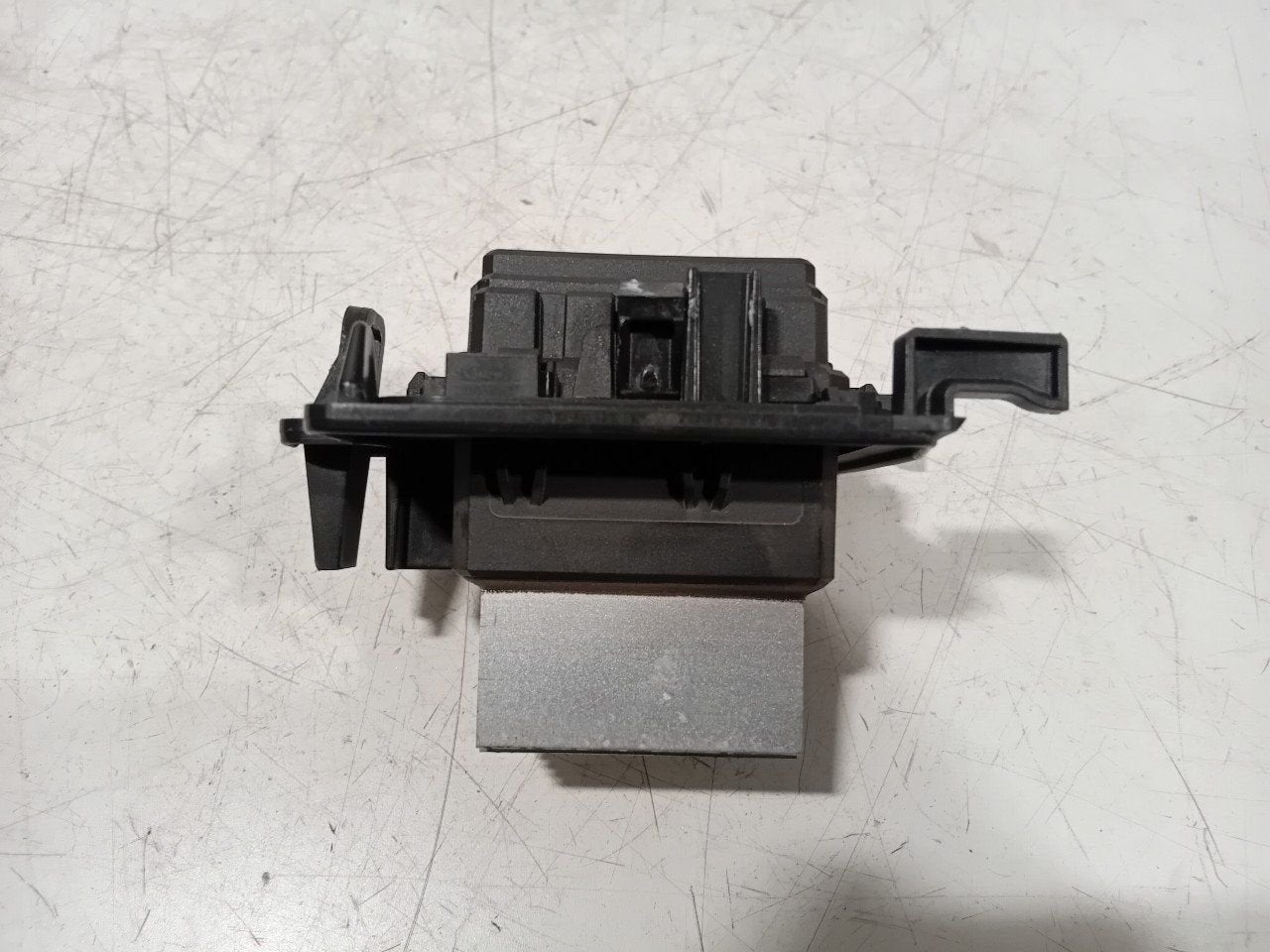 Kachelweerstand Renault Master, Onderdelen@venauto.nl, Van der Ven Autorecycling B.V., Gebruikt, Ettenseweg 76, 4706 PB Roosendaal, The Netherlands