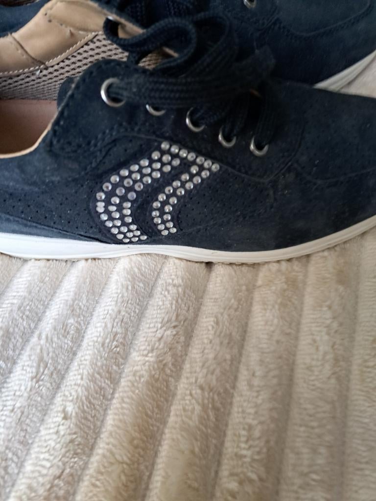 Geox dames sneakers met strass -maat 39  Comfort & Stijl, Geox, Blauw, Ophalen of Verzenden, Sneakers of Gympen