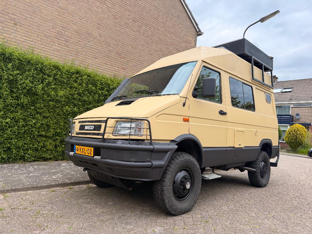 Ultieme Off-Grid Avonturier – Iveco Turbo Daily 40.10 4x4, Caravans en Kamperen, Campers, Overige merken, Chemisch toilet, Buscamper of Camperbus