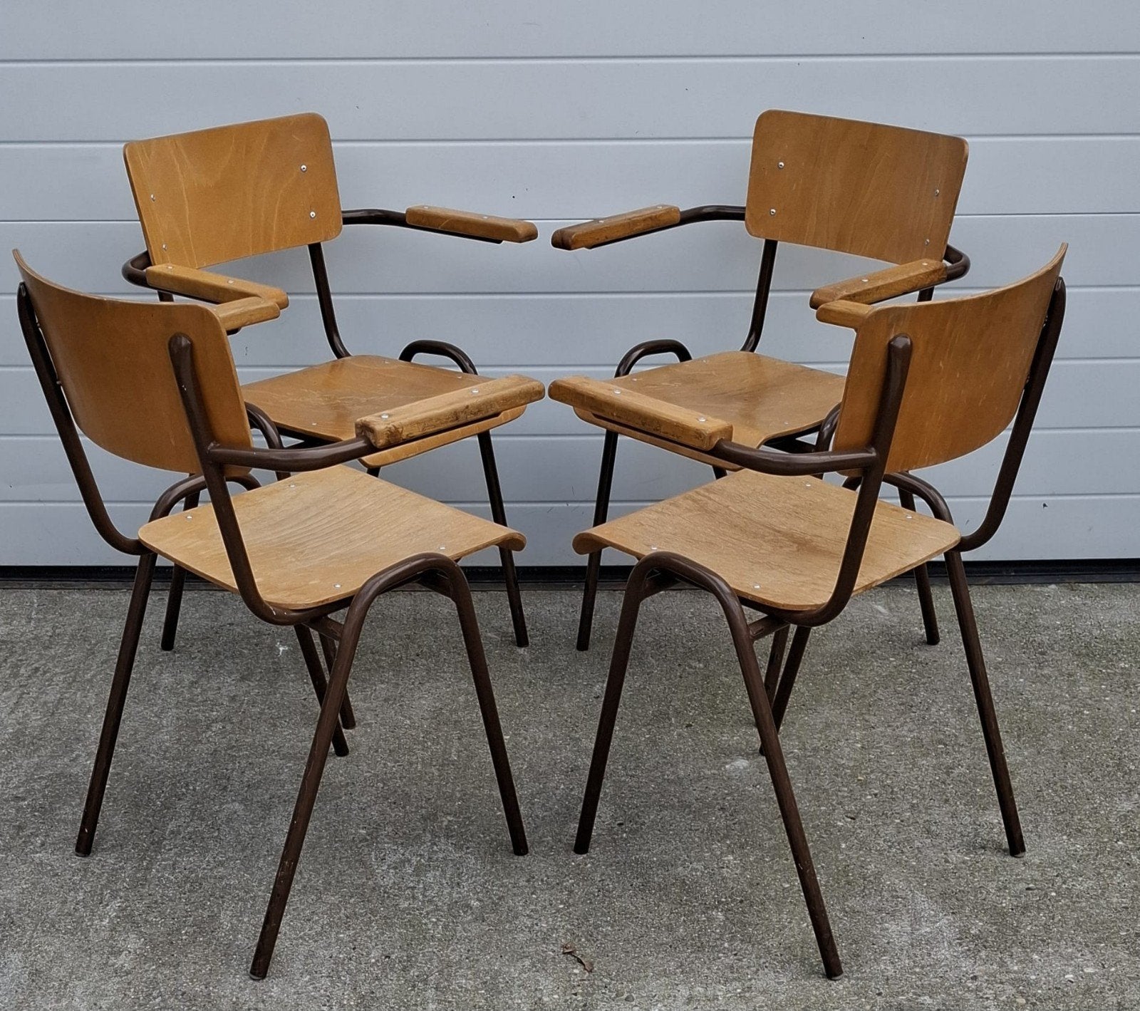 40 x Vintage schoolstoelen hout kantine stoelen horeca cafe, Huis en Inrichting, Stoelen, Bruin, Ophalen of Verzenden, Zo goed als nieuw
