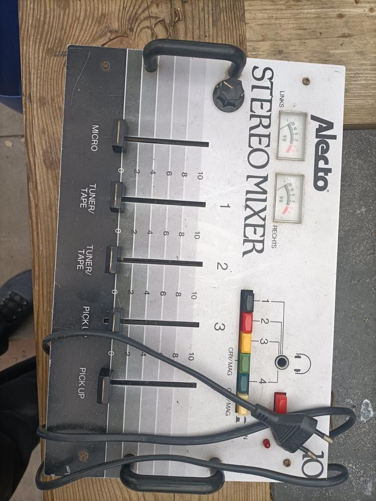 Alecto Stereo Mixer - Vintage Mengpaneel, Ophalen of Verzenden, Gebruikt, Minder dan 5 kanalen, Microfooningang