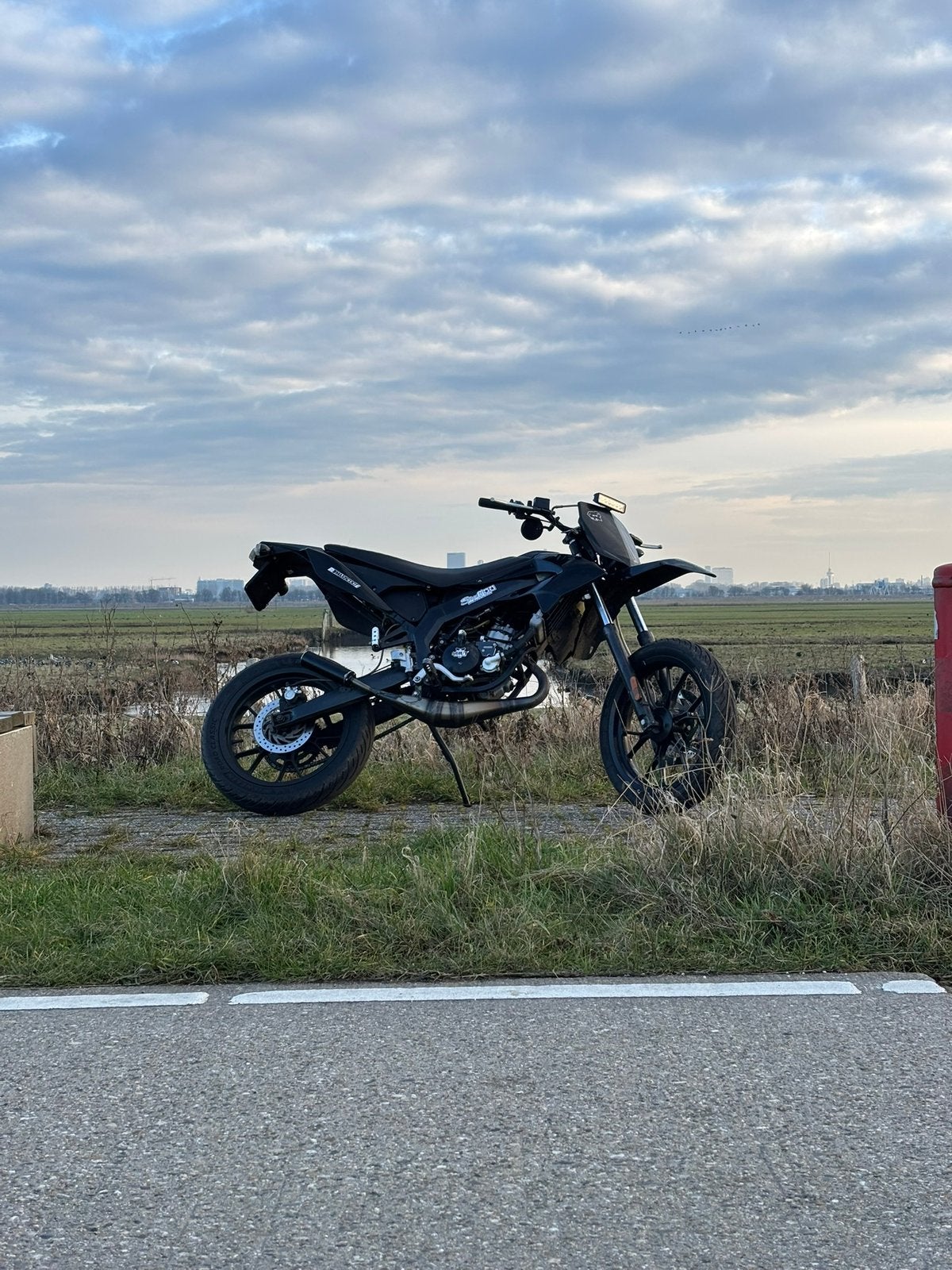 Schakelbrommer Derbi Senda extreme 2015, Fietsen en Brommers, Brommers | Derbi, Ophalen, 6 versnellingen, Gebruikt, Maximaal 45 km/u
