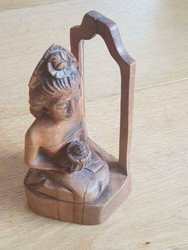 Apart houtsnijwerk indonesie bali vrouw achter raam, Antiek en Kunst, Kunst | Beelden en Houtsnijwerken, Ophalen