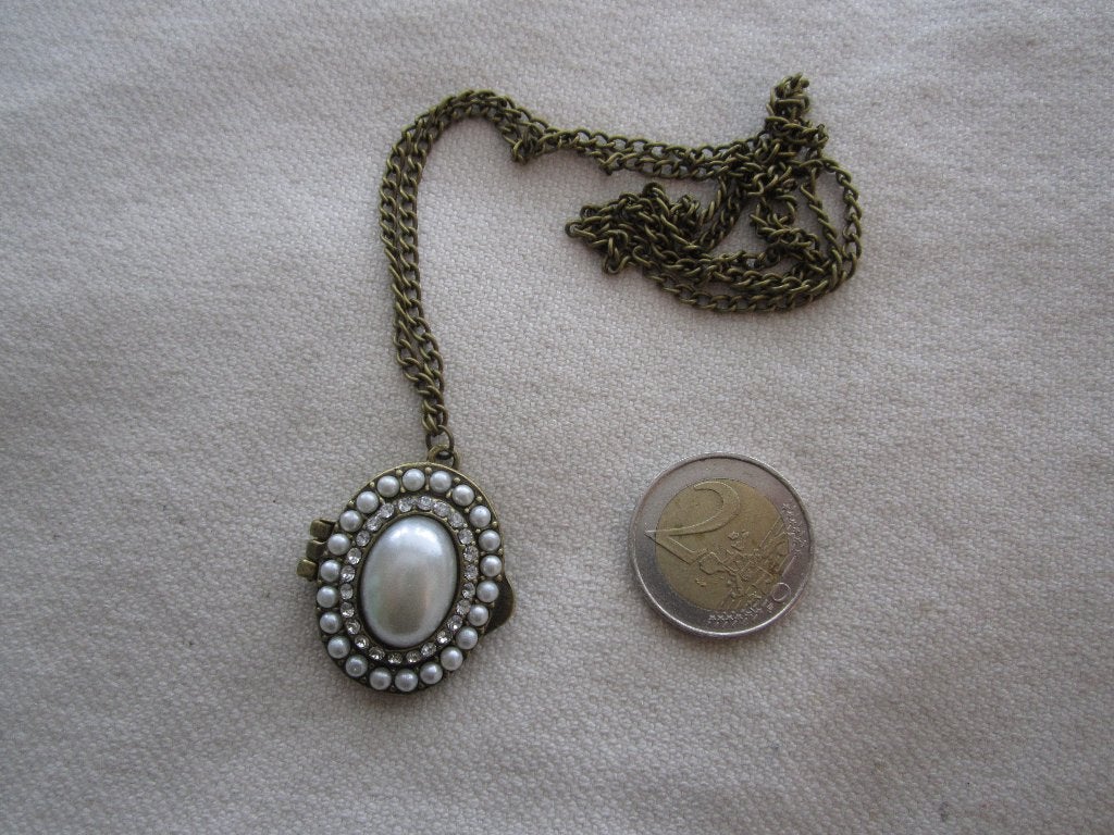 14.  Mooi oud medaillon, sluit met magneet, Ophalen, Overige materialen, Hanger