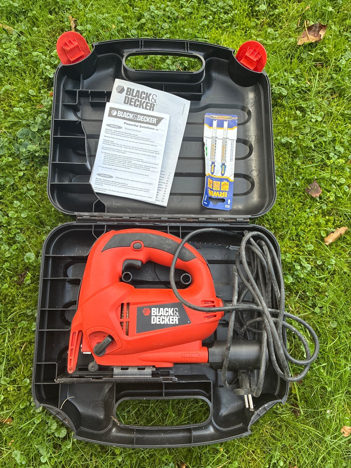 Black & Decker Decoupeerzaag met koffer en zaagjes, Ophalen, Decoupeerzaag, Zo goed als nieuw, 30 tot 70 mm