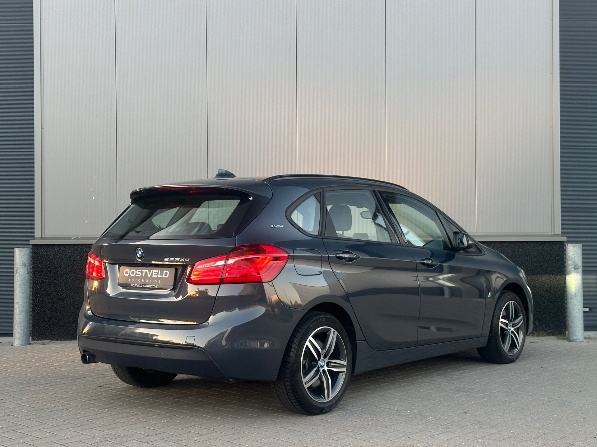 BMW 2-serie Active Tourer 225xe iPerformance |LEER|HUD|CAMER, Automaat, Dealer onderhouden, Gebruikt, Zwart