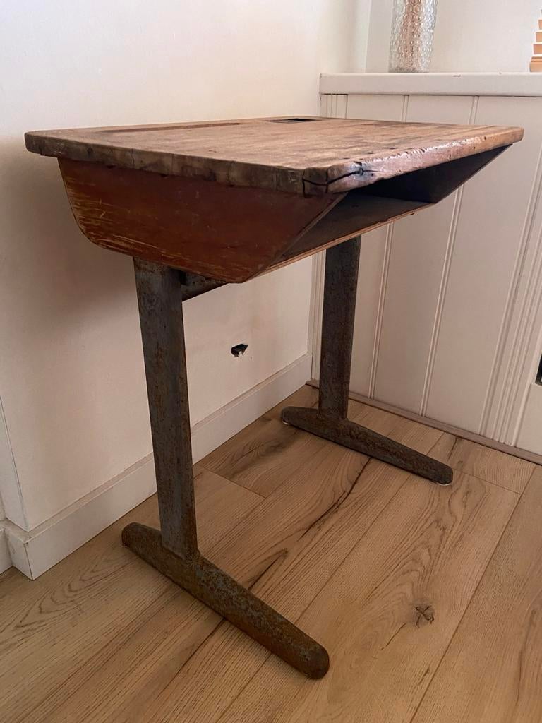 Vintage houten schoollessenaar met inktpotje, Ophalen of Verzenden