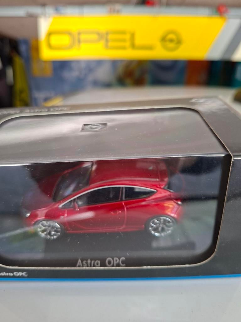 Opel opc astra rood, Hobby en Vrije tijd, Ophalen of Verzenden, Auto