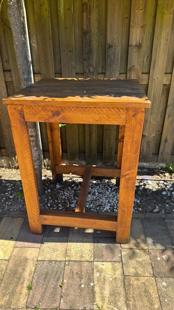 Hoge tafels, Huis en Inrichting, Tafels | Sidetables, Ophalen of Verzenden, Gebruikt, 25 tot 50 cm, Rechthoekig
