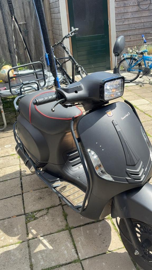 La souris sourni s, Ophalen, Zo goed als nieuw, Benzine, Overige merken