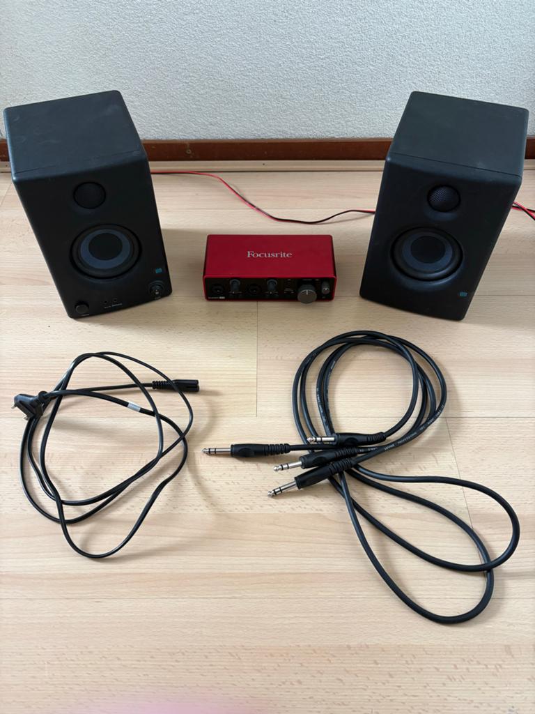 Scarlett Audio Interface met Versterkers en Kabels, Ophalen, Zo goed als nieuw, Minder dan 5 kanalen, Microfooningang
