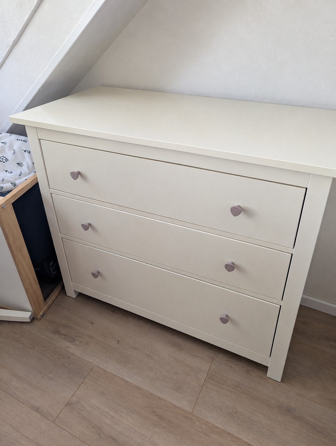 Hemnes ladekast / commode - moet voor 26.09 weg, Gebruikt, Ophalen of Verzenden, 3 of 4 laden, Minder dan 100 cm