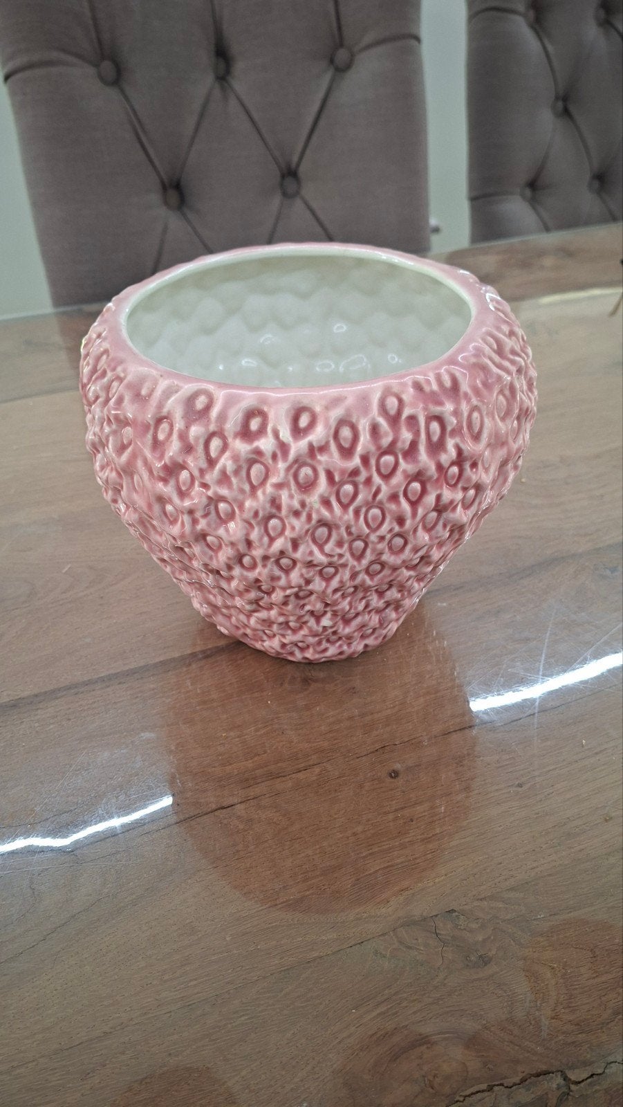 Aardbeien pot roze - 20 cm doorsnede, Rond, Ophalen of Verzenden, Zo goed als nieuw, Minder dan 25 cm