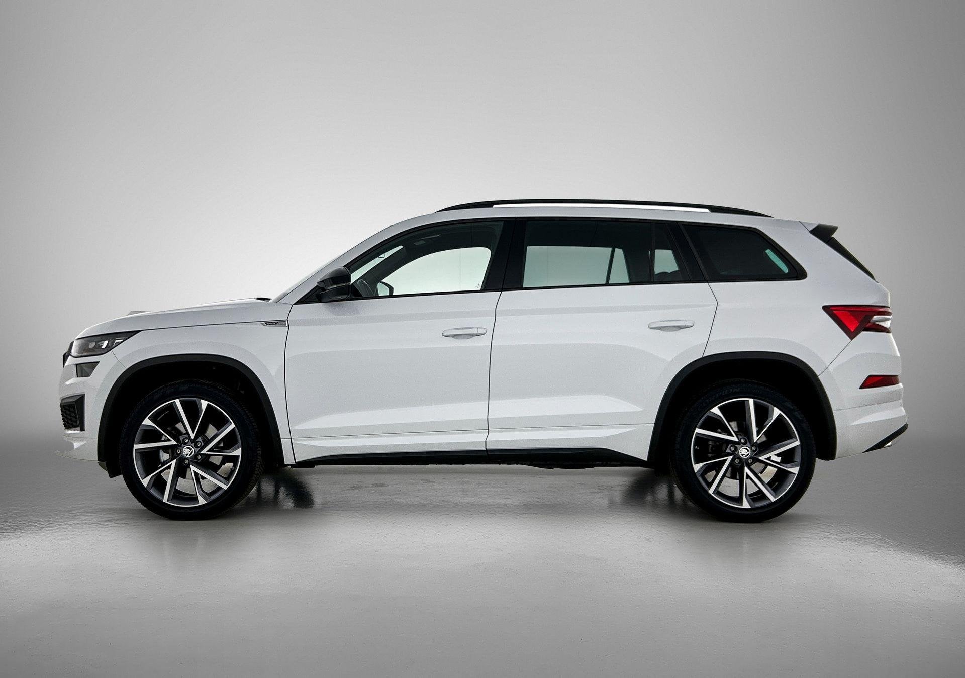 Skoda Kodiaq 1.5 TSI Sportline Business | NAVIGATIE | VIRTUA, Auto's, 4 cilinders, Alcantara, Wit, Origineel Nederlands