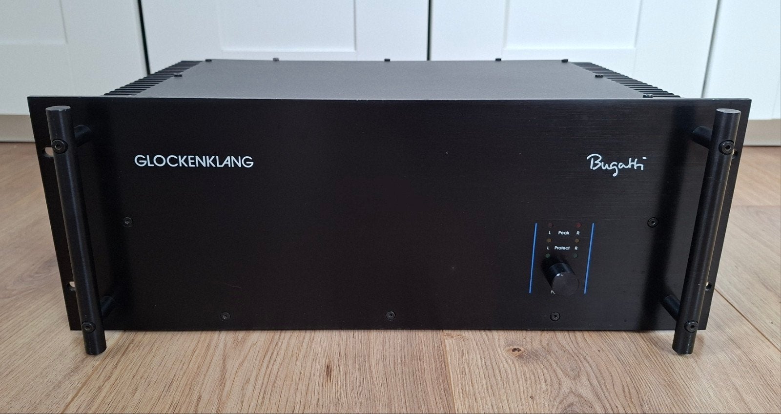 Glockenklang Bugatti 300 SE Stereo Power Amp, Muziek en Instrumenten, Ophalen, Gebruikt, Minder dan 500 watt, Overige typen
