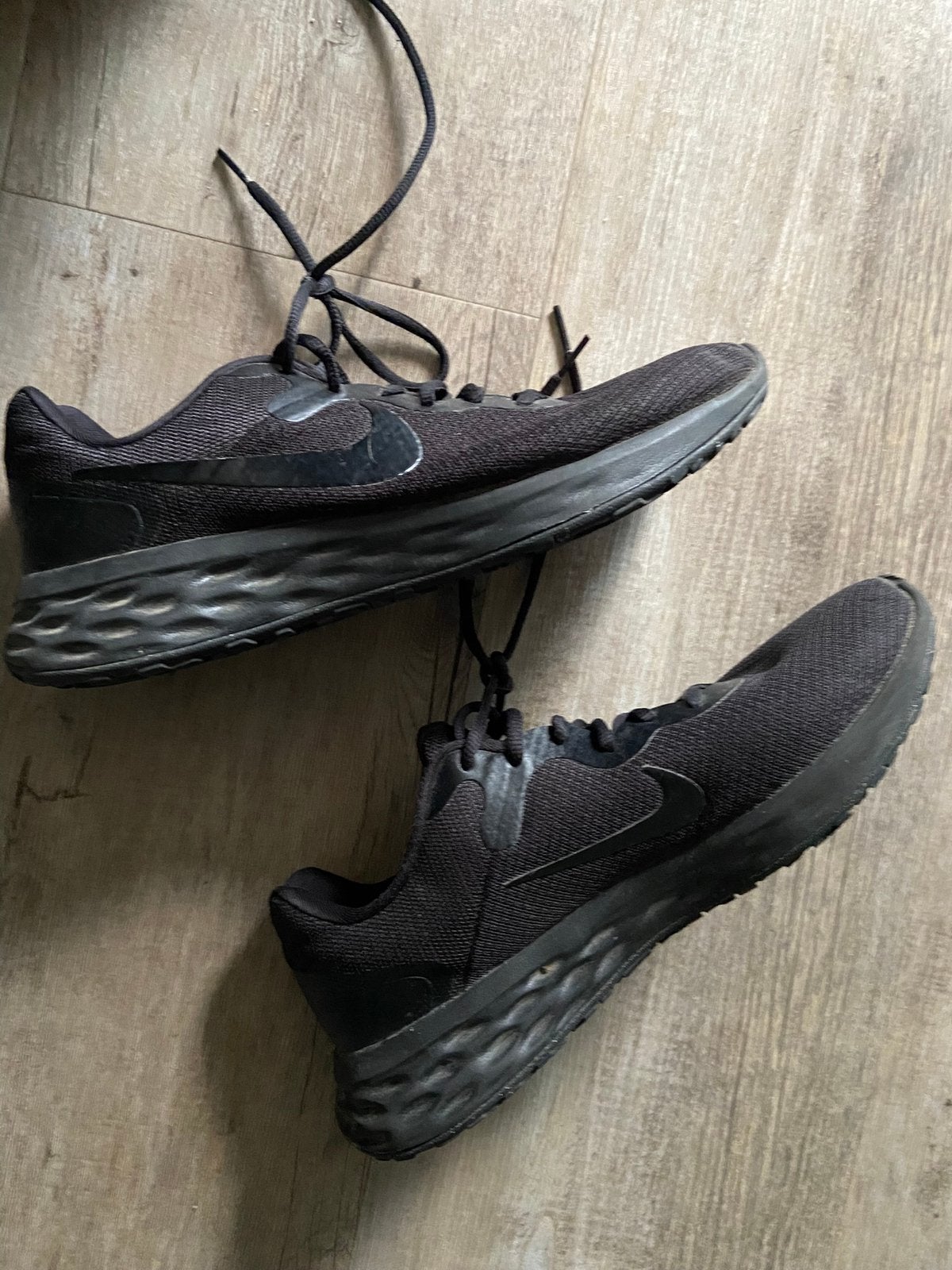 Nike sportschoenen 44,5 revolution, Ophalen of Verzenden, Zo goed als nieuw, Zwart, Sportschoenen