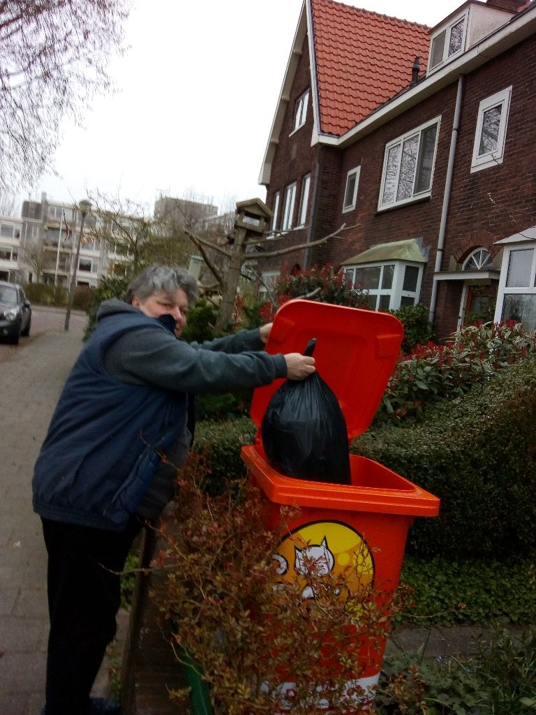 Stichting Zwerfkatten Havengebied IJmuiden zoekt kleding, Ophalen, Zo goed als nieuw
