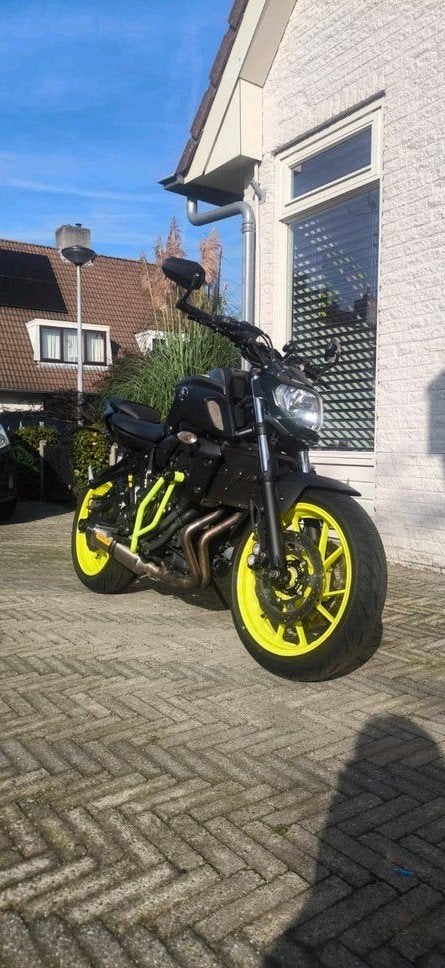 Yamaha MT07 2018 Night Fluo, Motoren, 2 cilinders, Gebruikt, Minimaal motorrijbewijs A2, 689 cc
