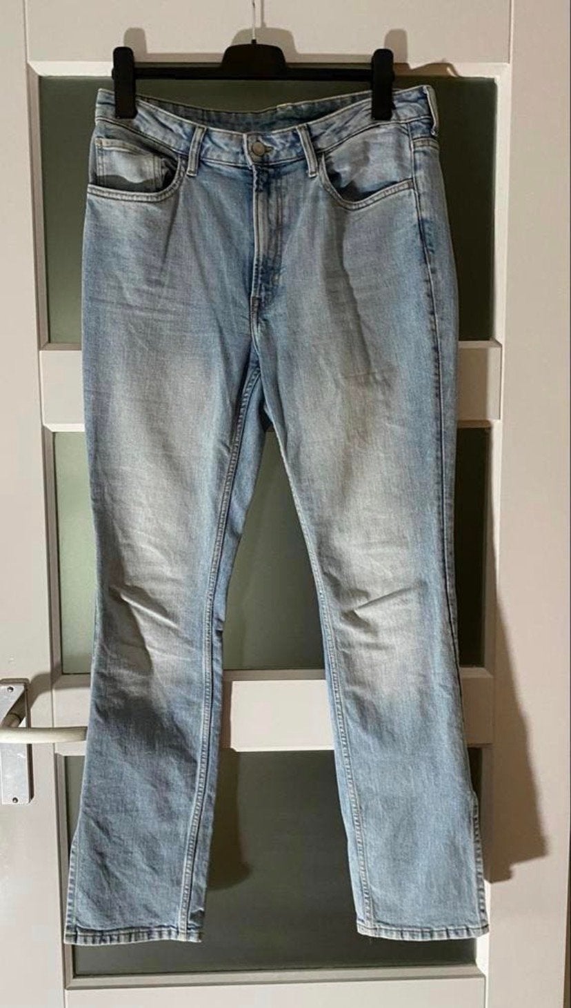 H&M &Denim High Waist Jeans Maat 42 met Splitjes, Kleding | Dames, Ophalen of Verzenden, Zo goed als nieuw, Blauw, W33 - W36 (confectie 42/44)