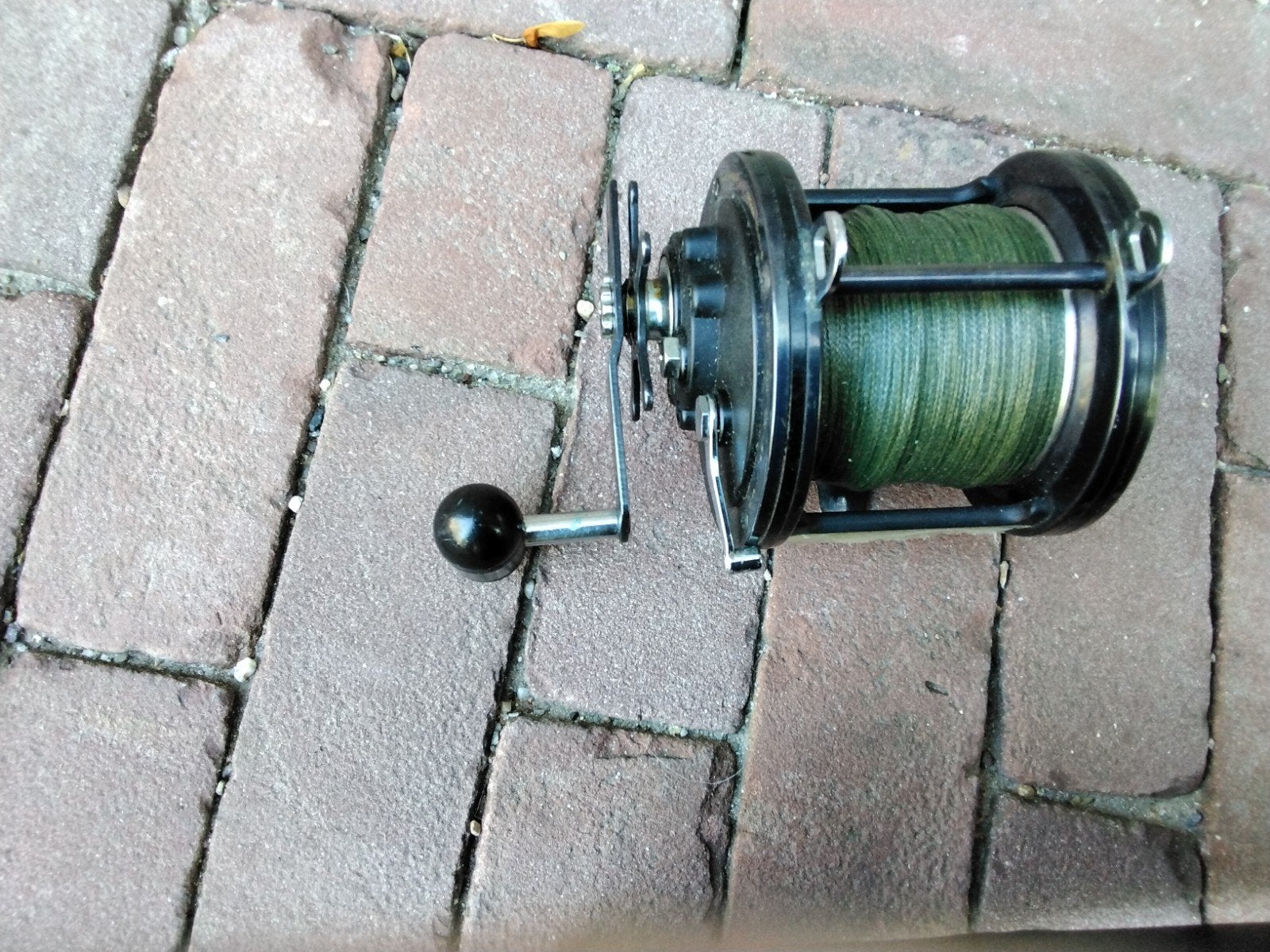 Zware Sigma Reel met 200m Gevlochten Lijn - Wrakvissen, Ophalen of Verzenden, Zo goed als nieuw, Molen