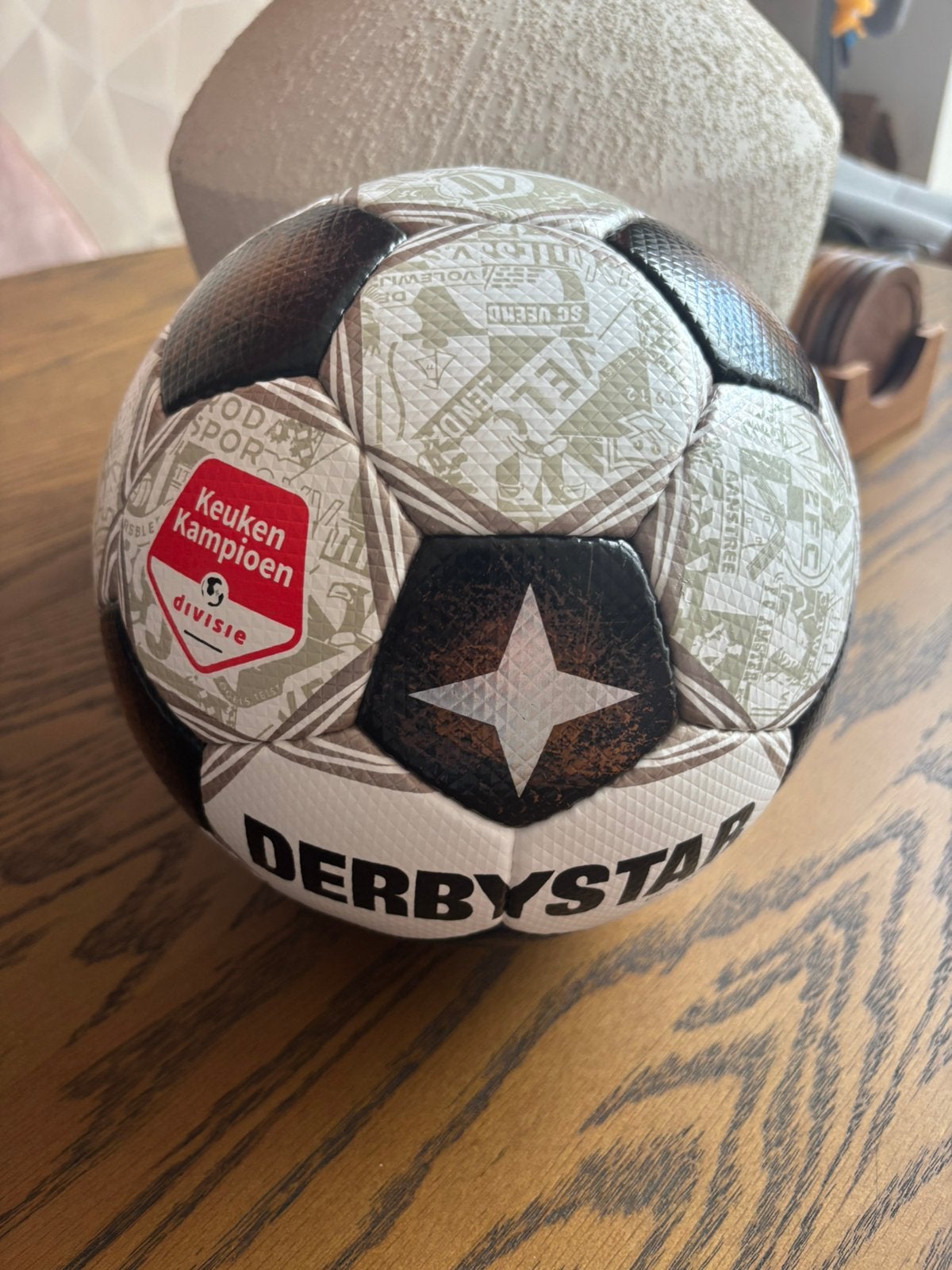 Nieuwe derbystar gesigneerd door edward Sturing, Maat XL, Ophalen of Verzenden, Nieuw, Bal