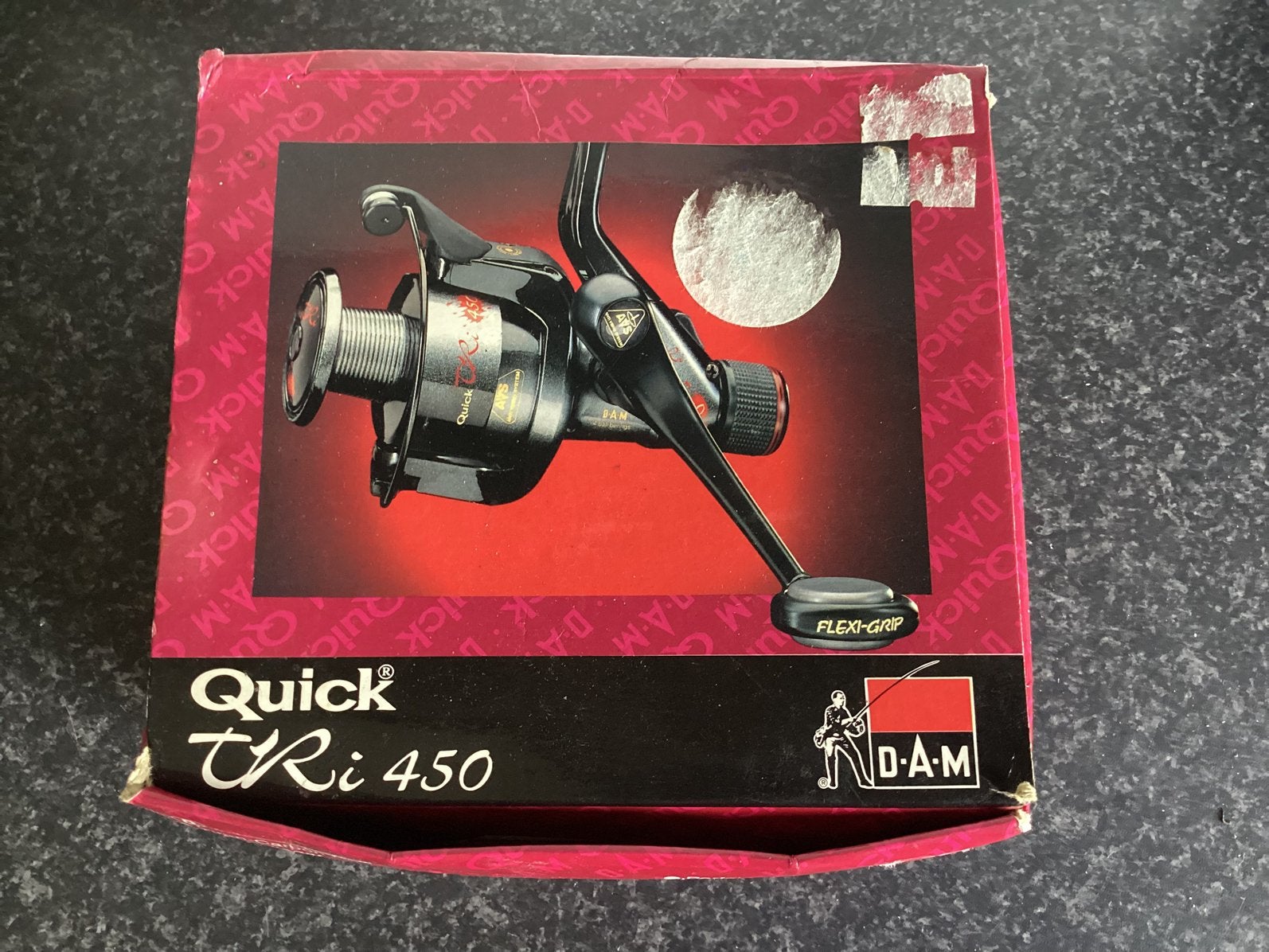 Vismolen D.A.M. Quick TRi 450 nieuw  2 spoelen Titan Carbon, Ophalen of Verzenden, Nieuw, Molen