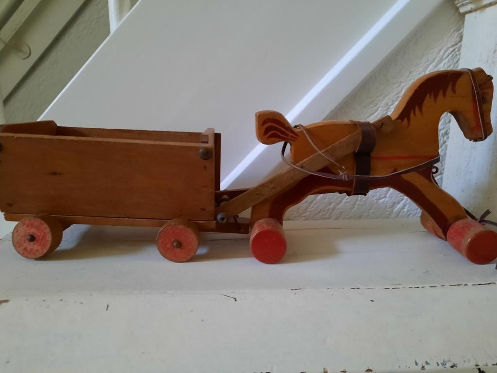 Oud houten kar met paard., Ophalen of Verzenden