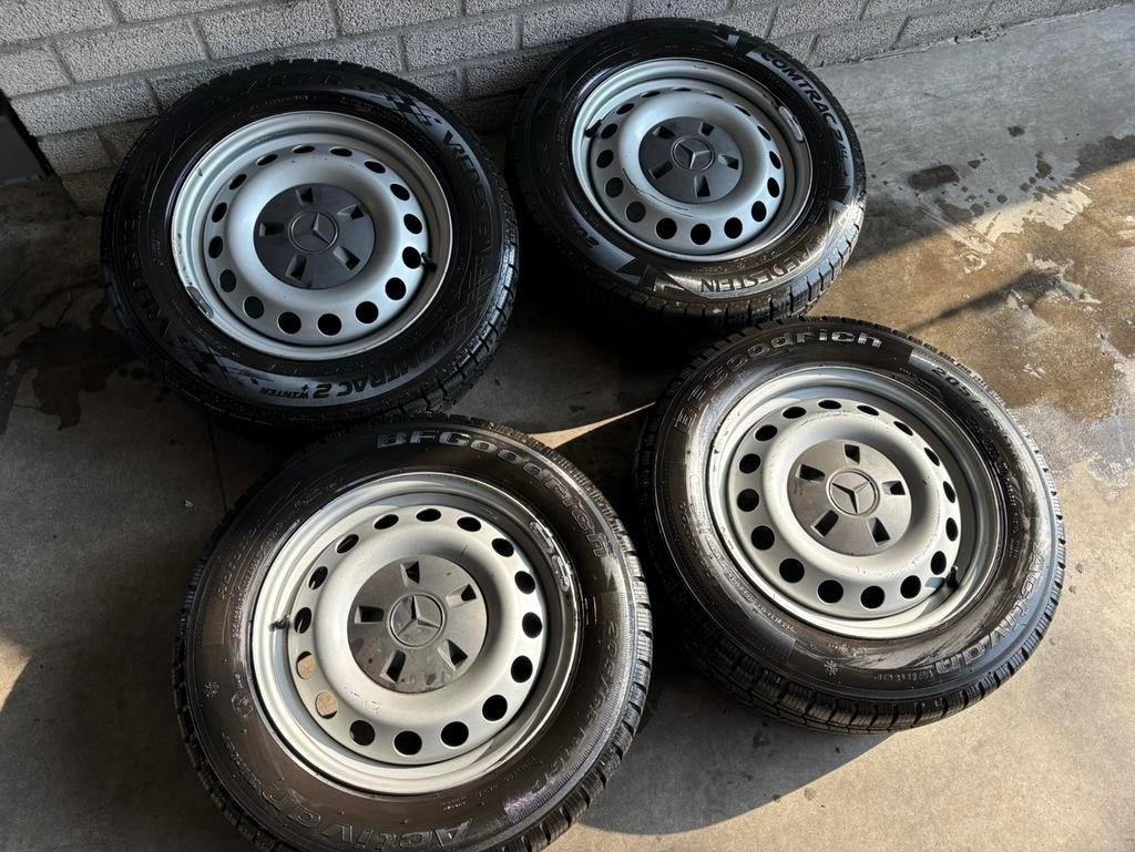 Set Mercedes Vito Viano Velgen + Winterbanden 205/65R16C, Auto-onderdelen, Banden en Velgen, Ophalen, 16 inch, Banden en Velgen