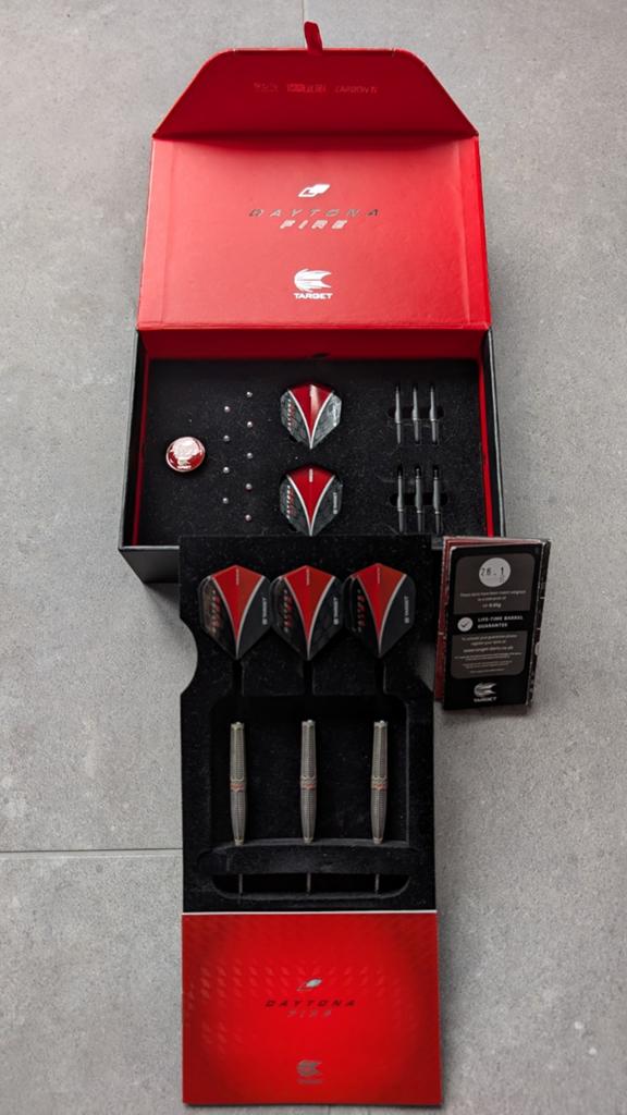 Target Daytona Fire DF03 Darts 26 Gram (Littler, Humphries), Sport en Fitness, Darts, Ophalen of Verzenden, Zo goed als nieuw