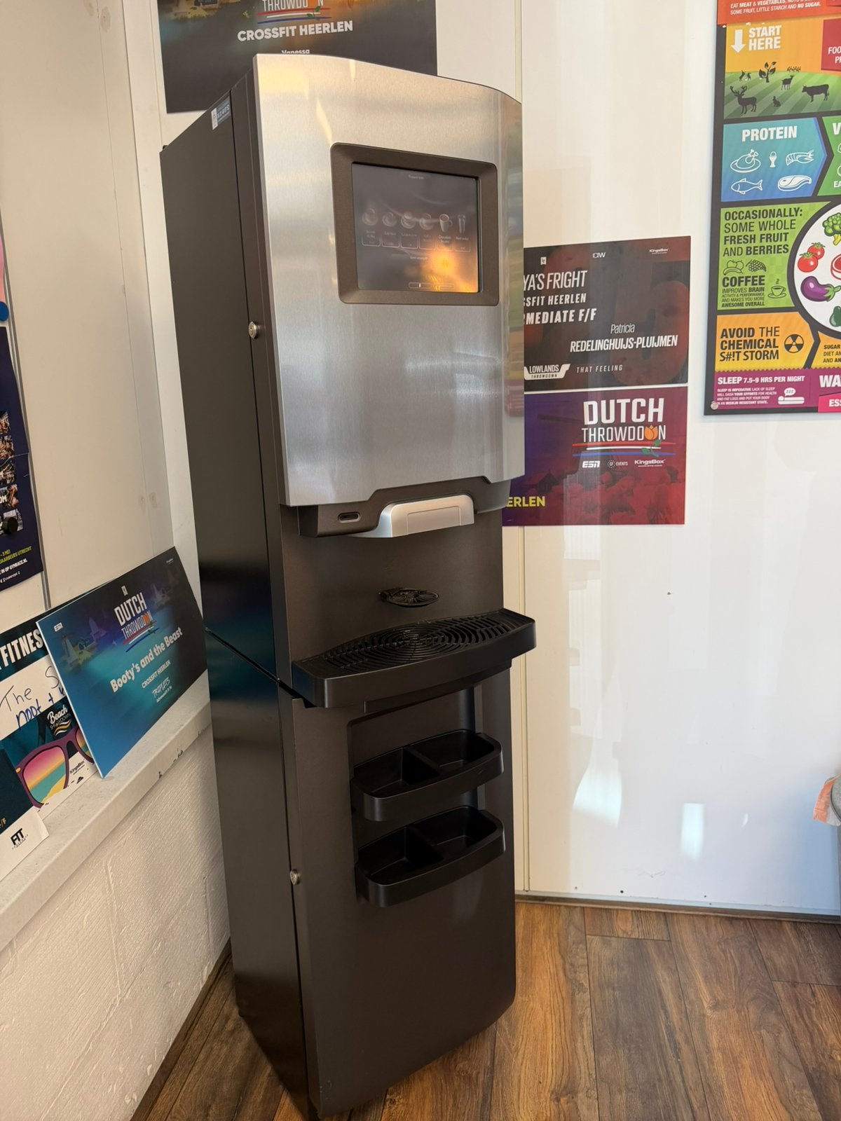 De Jong DUKE koffiemachine met betaalmogelijkheid, Witgoed en Apparatuur, Ophalen, Gebruikt, 10 kopjes of meer, Koffiemachine