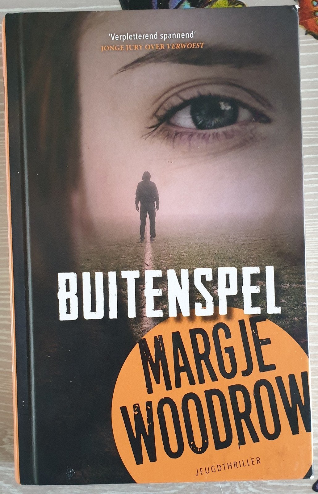 Buitenspel - Margje Woodrow (Jeugdthriller), Verzenden, Zo goed als nieuw, Margje Woodrow